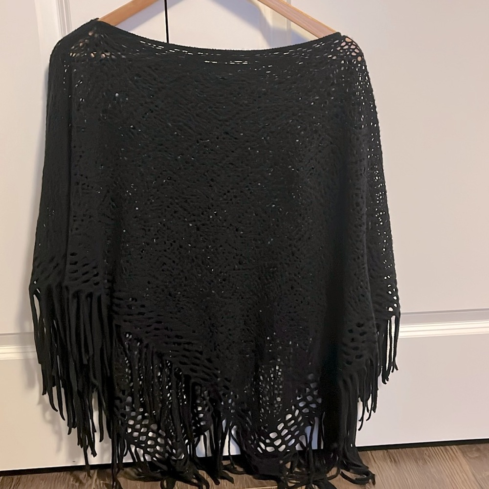 Elegant Black Fringe Wrap